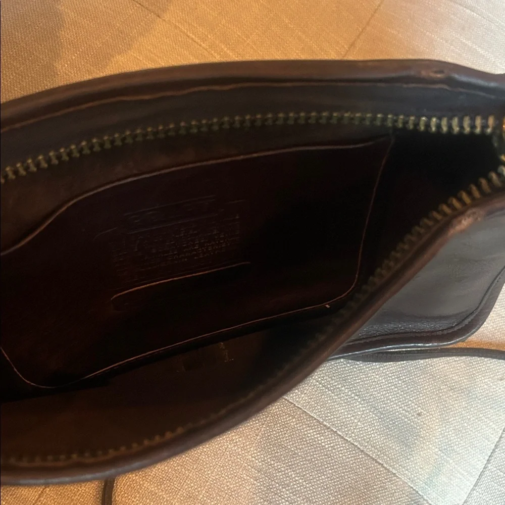 Coach New York Basic Wristlet Crossbody Bag Chocolate Brown No 082 0332